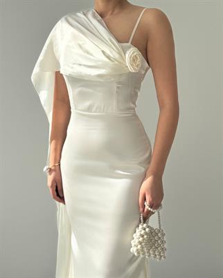 Junas Yaka Kuşağı Detaylı Saten  Elbise