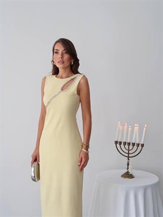 Mona Taş Detay Atlas Kumaş Uzun Elbise