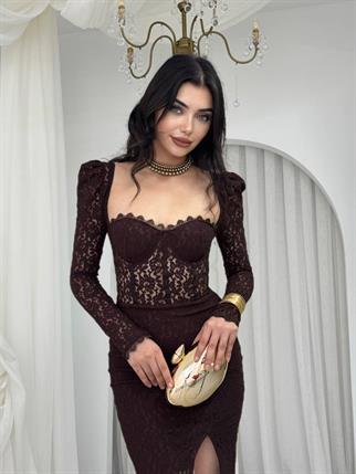 Royal Dantel Detay Yırtmaçlı Uzun Elbise