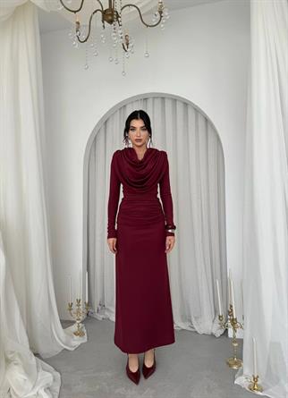 Crimson Drape Detay Uzun  Elbise