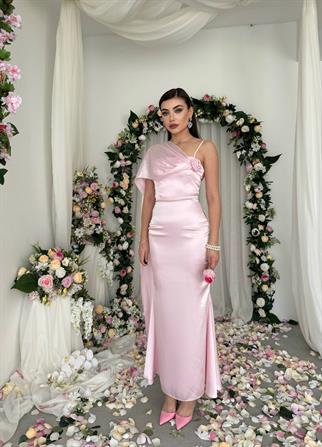 Junas Yaka Kuşağı Detaylı Saten  Elbise