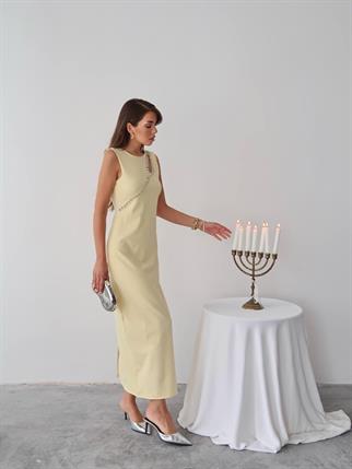 Mona Taş Detay Atlas Kumaş Uzun Elbise