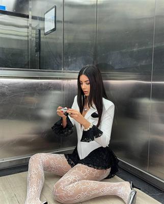 Dantel Detaylı Omuzları Vatkalı Ceket Şort Tulum