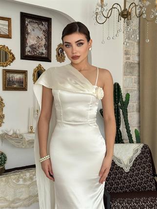 Junas Yaka Kuşağı Detaylı Saten  Elbise