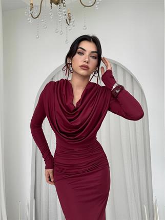 Crimson Drape Detay Uzun  Elbise