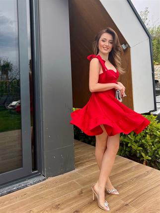 Champ Eteği Volanlı Mini Elbise - Kırmızı