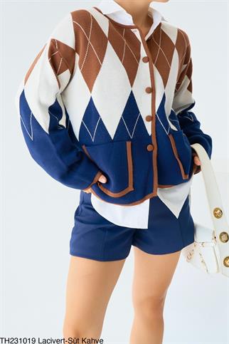 Düğmeli Baklava Desen Cep Detay Hırka