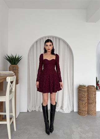 Filipina Tasarım Kalp Yaka Mini Tasarım Elbise