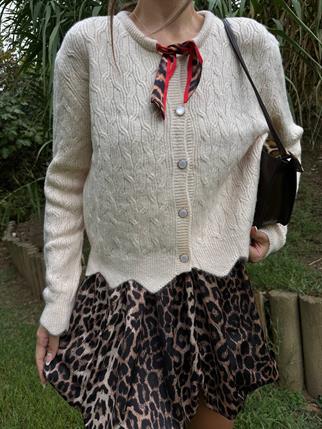 Flör Detaylı Triko Hırka