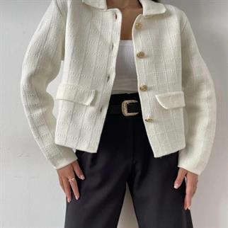 Kadın Altın Düğmeli Cep Detaylı Ekru Blazer Hırka