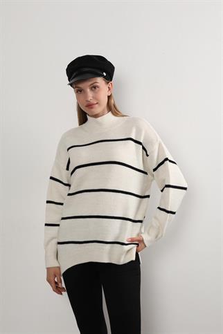 Kadın Bisiklet Yaka Çizgi Detay Triko Kazak