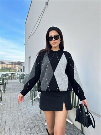 Kadın Bisiklet Yaka Siyah Baklava Desenli Kazak