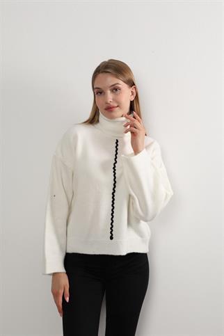 Kadın Siyah Şerit Detay Boğazlı Triko Kazak