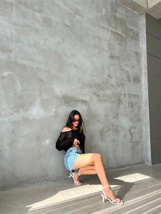 Karen Düşük Omuz Kazak - Siyah