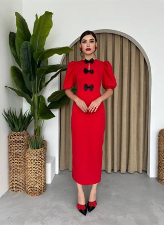 Kurdele Detay Atlas Uzun Elbise