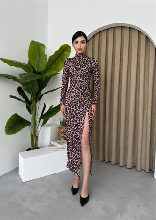 Leopar Yırtmaçlı Balıkçı Yaka Elbise