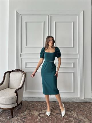 Lisa İnci Detay Midi Elbise