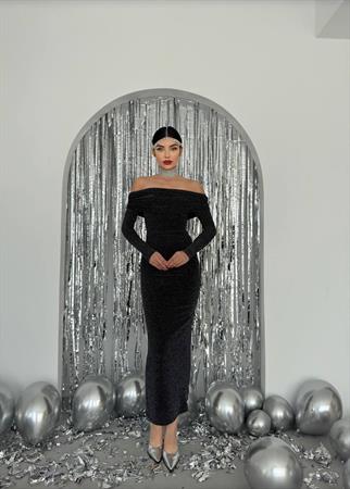 Madonna Yaka Simli Uzun Elbise