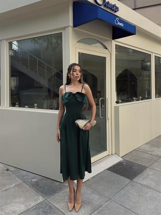 Minel Kurdele Detay Askılı Midi Atlas Elbise