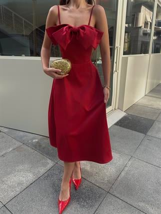 Minel Kurdele Detay Askılı Midi Atlas Elbise