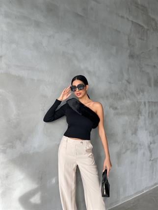 Siera Tek Kollu Tüylü Triko Siyah Body