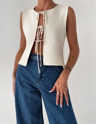Triko Bağlamalı Yelek