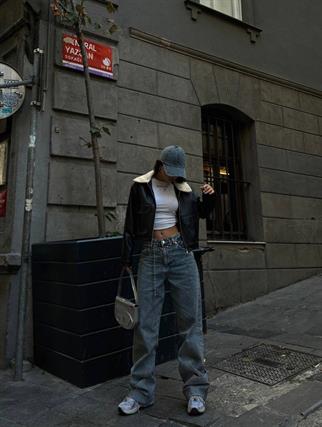 Yaka Peluş Detay Deri Ceket