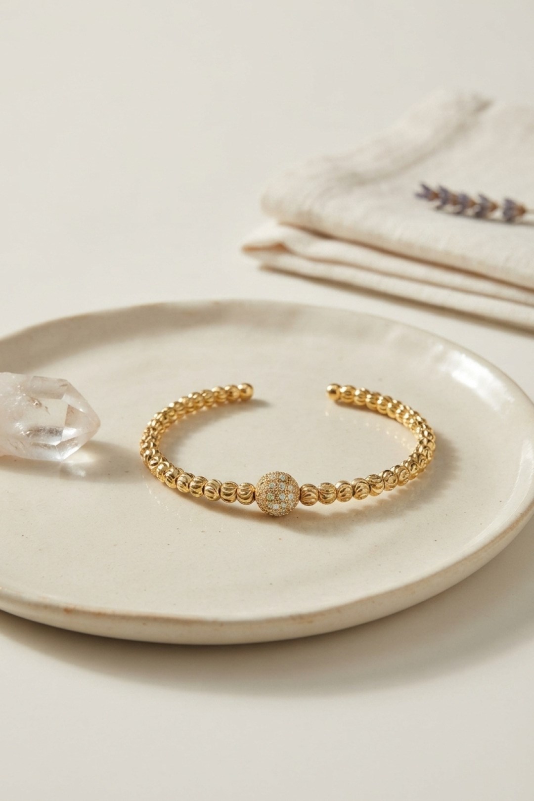 Gold Renk Dorika Model Zirkon Taşlı Kadın Bileklik