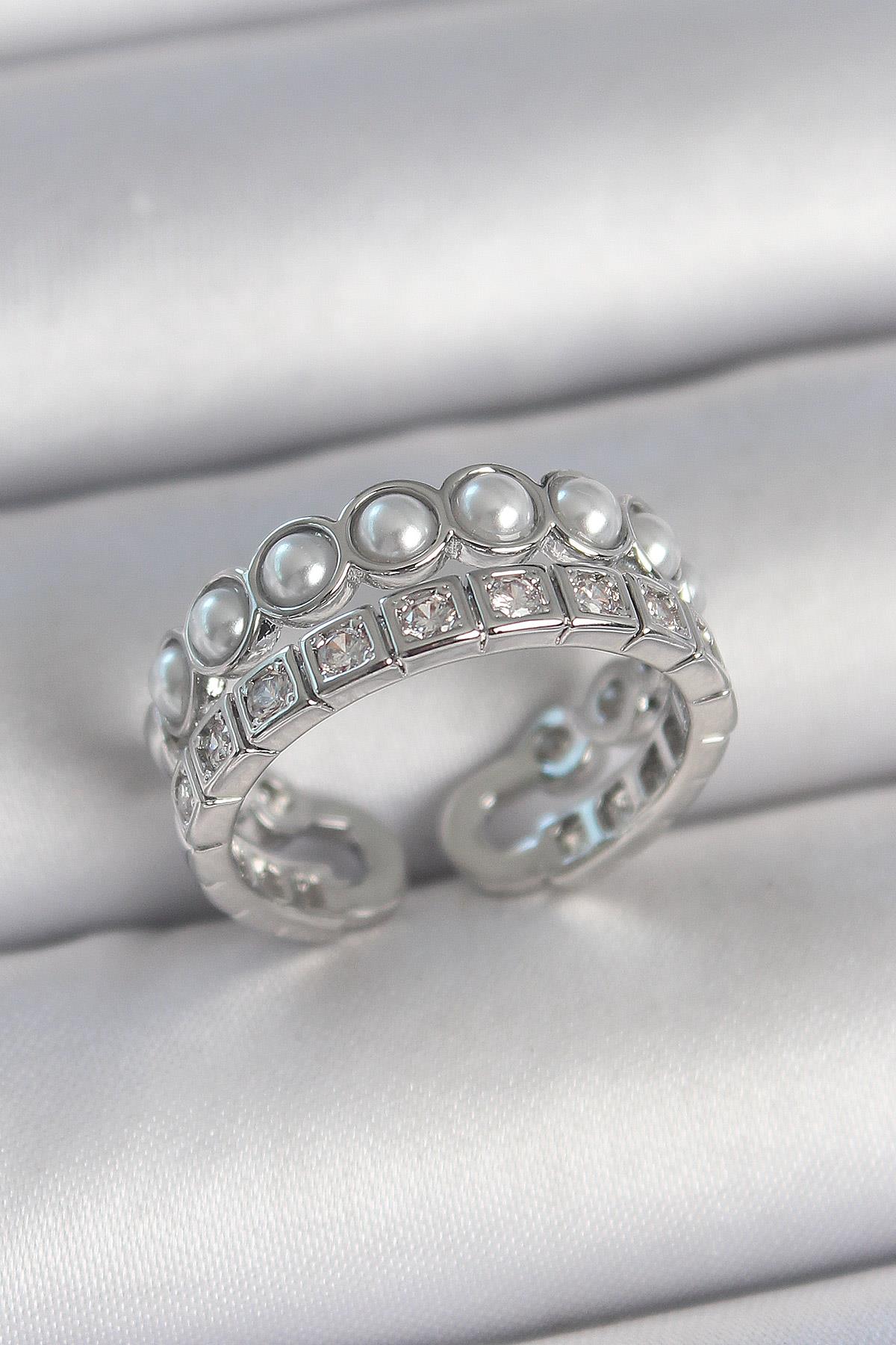 Pirinç Gümüş Renk 2'Li Sıra Zirkon Taşlı Ve İncili Ayarlanabilir Kadın Yüzük