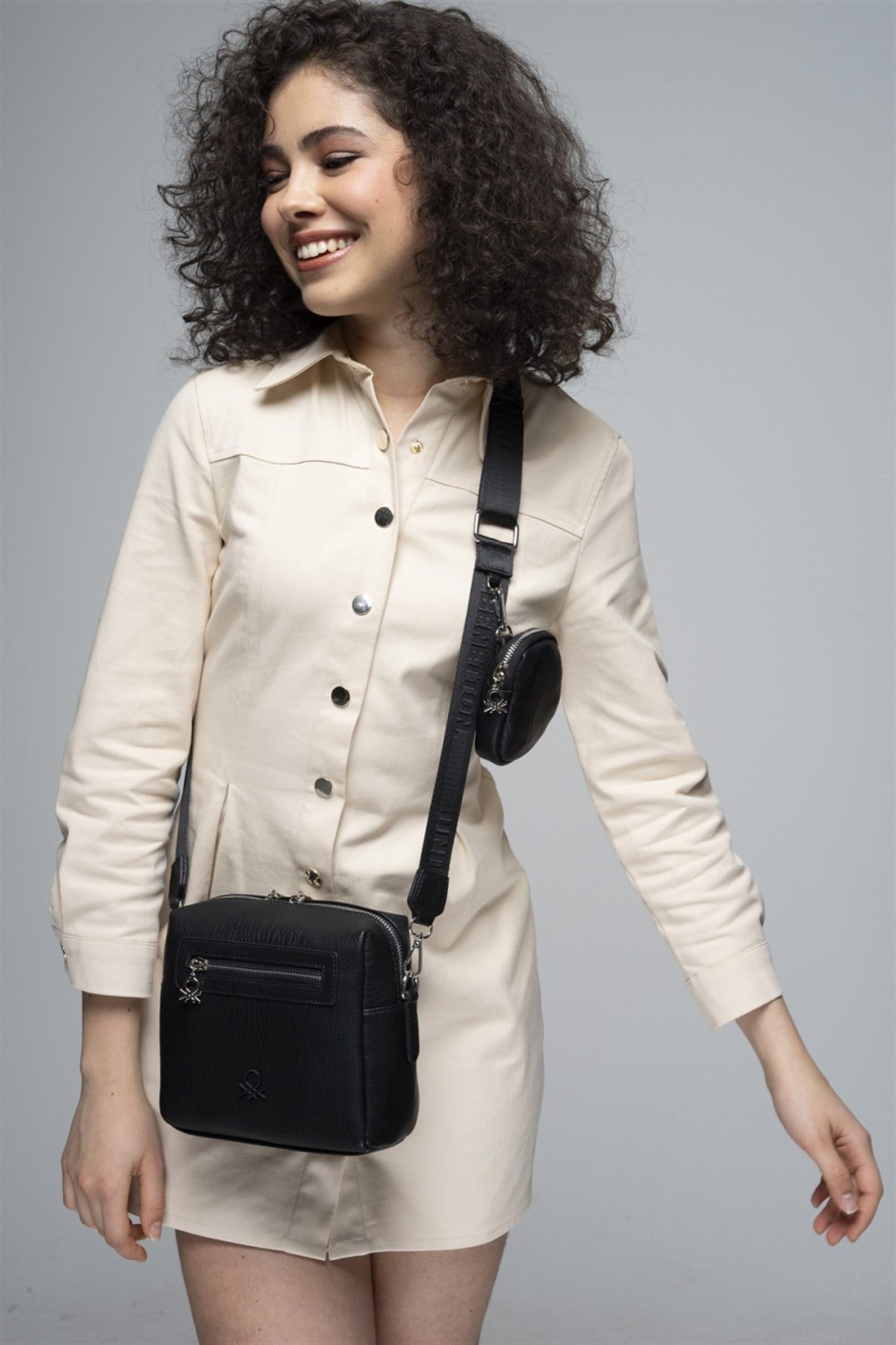 benetton-capraz-canta-bnt-727-siyah-63fb29.jpg