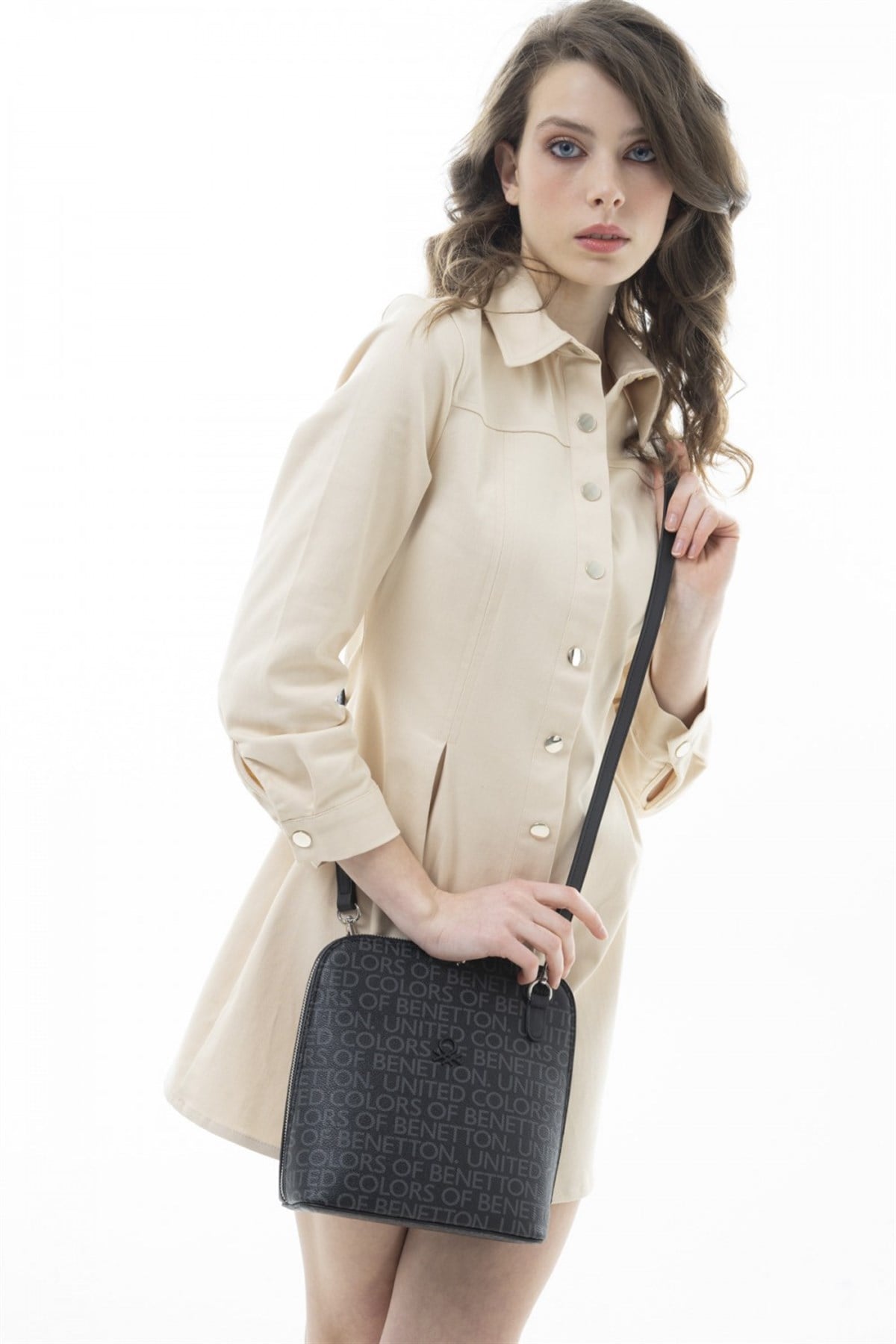 benetton-capraz-canta-bnt-747-siyah-3-4836.jpg