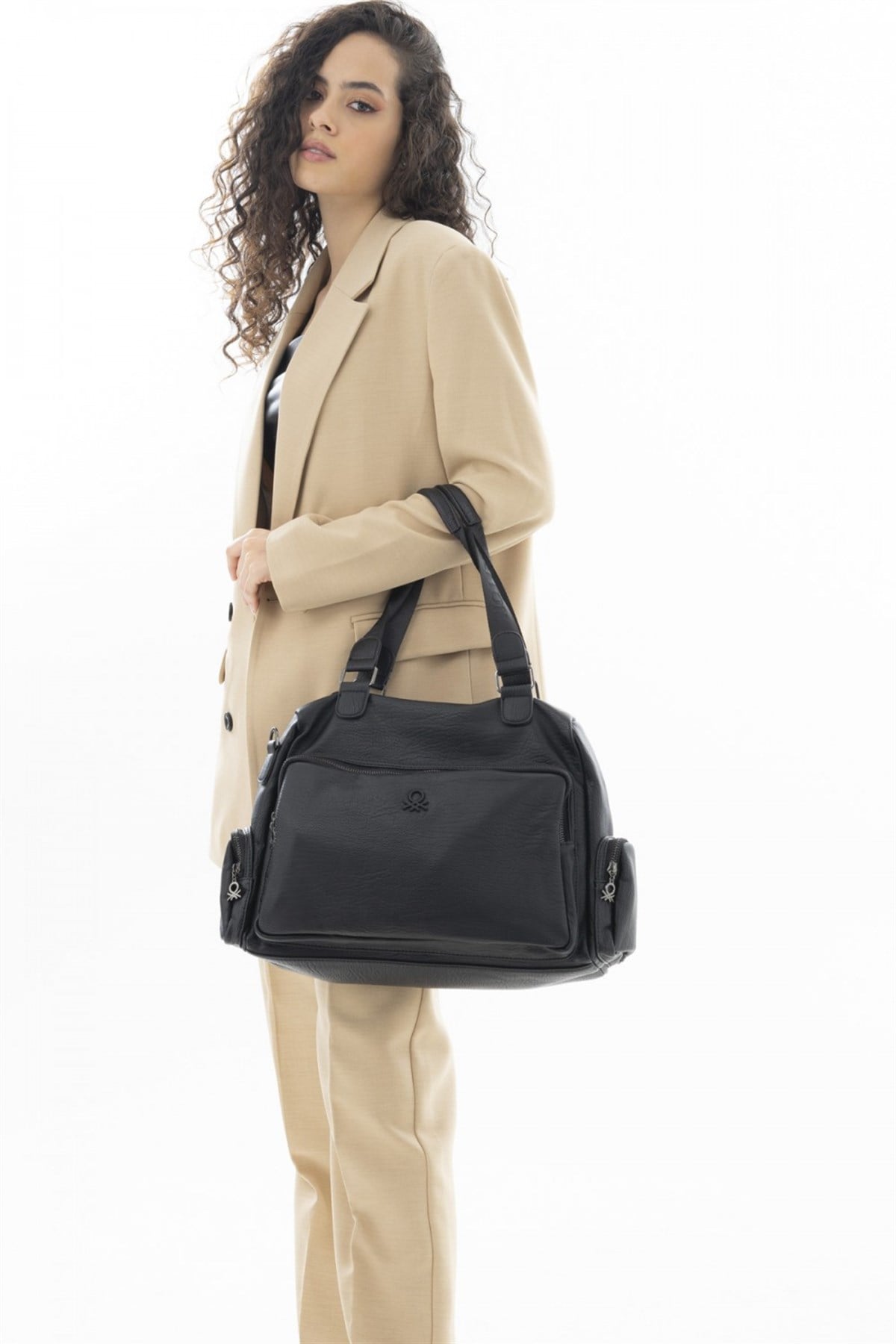 benetton-omuz-cantasi-bnt-518-siyah-f97268.jpg