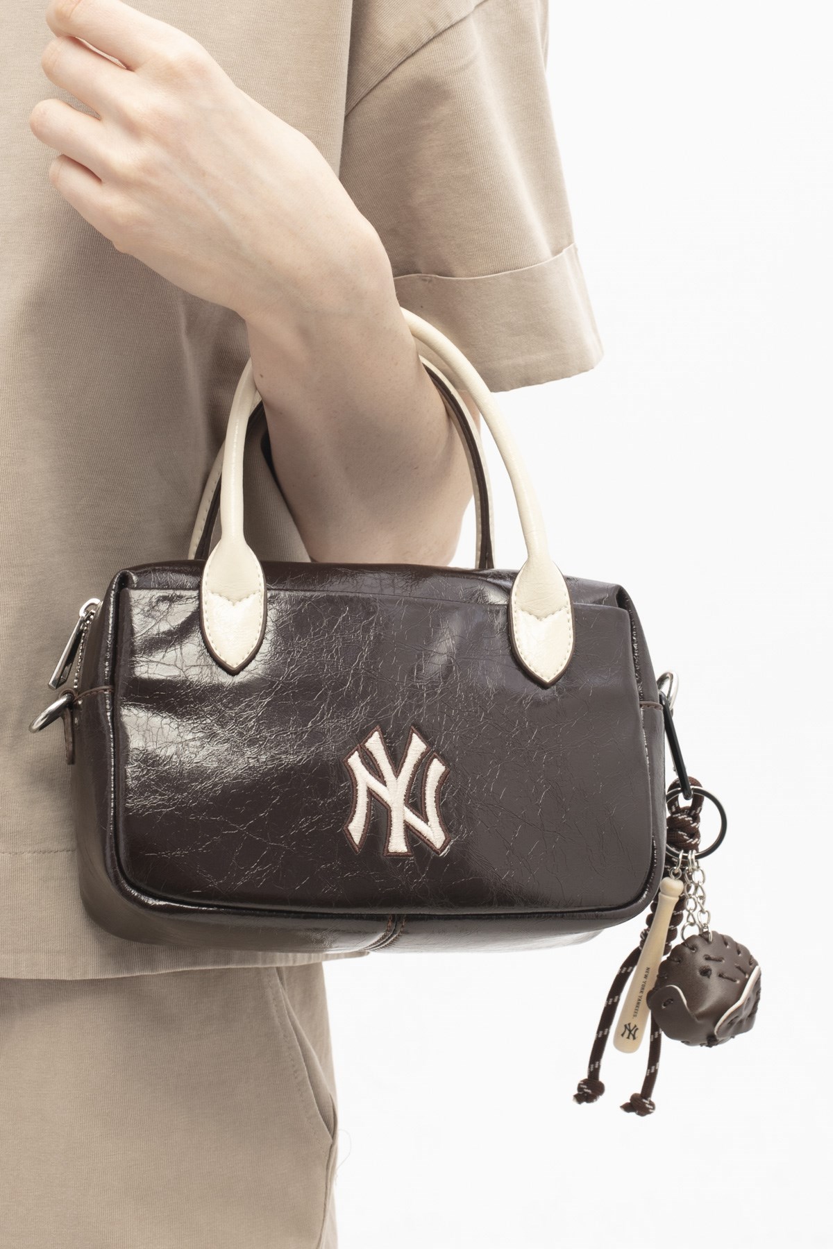 NEW YORK YANKEES KADIN EL ÇANTASI BEJ-KAHVE