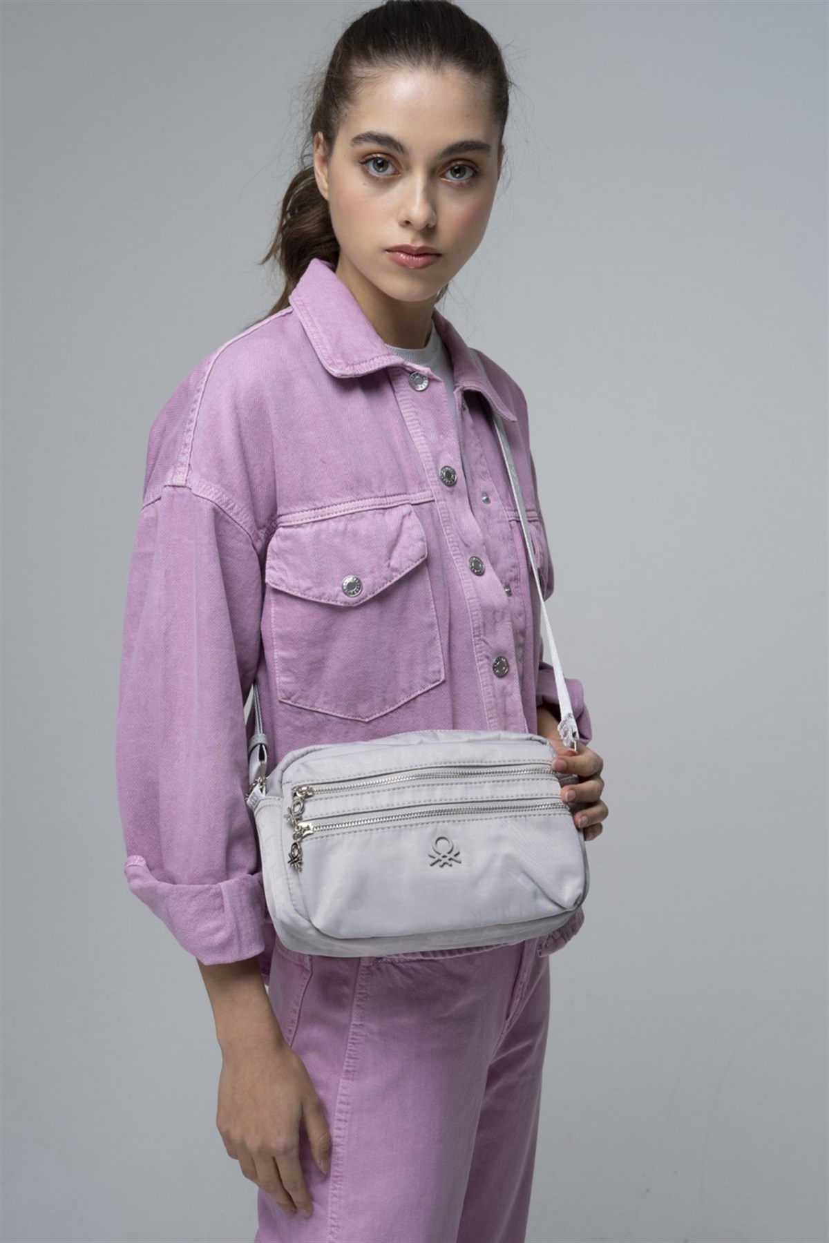 benetton-capraz-canta-bnt-722-gri--9c30-.jpg