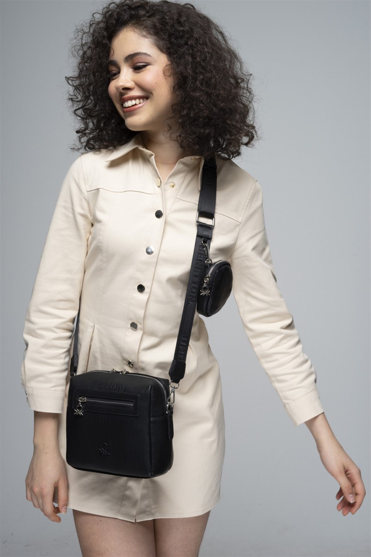 benetton-capraz-canta-bnt-727-siyah-63fb29.jpg
