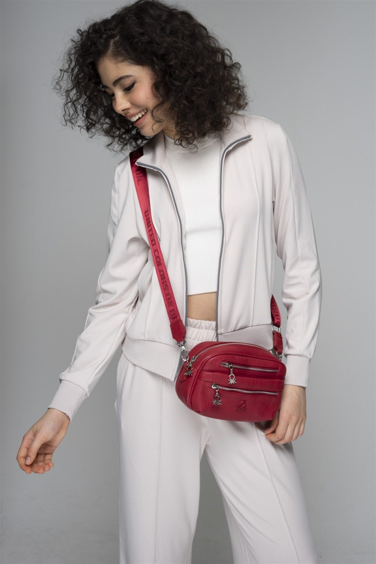 benetton-capraz-canta-bnt-729-kirmizi-0-83b6.jpg