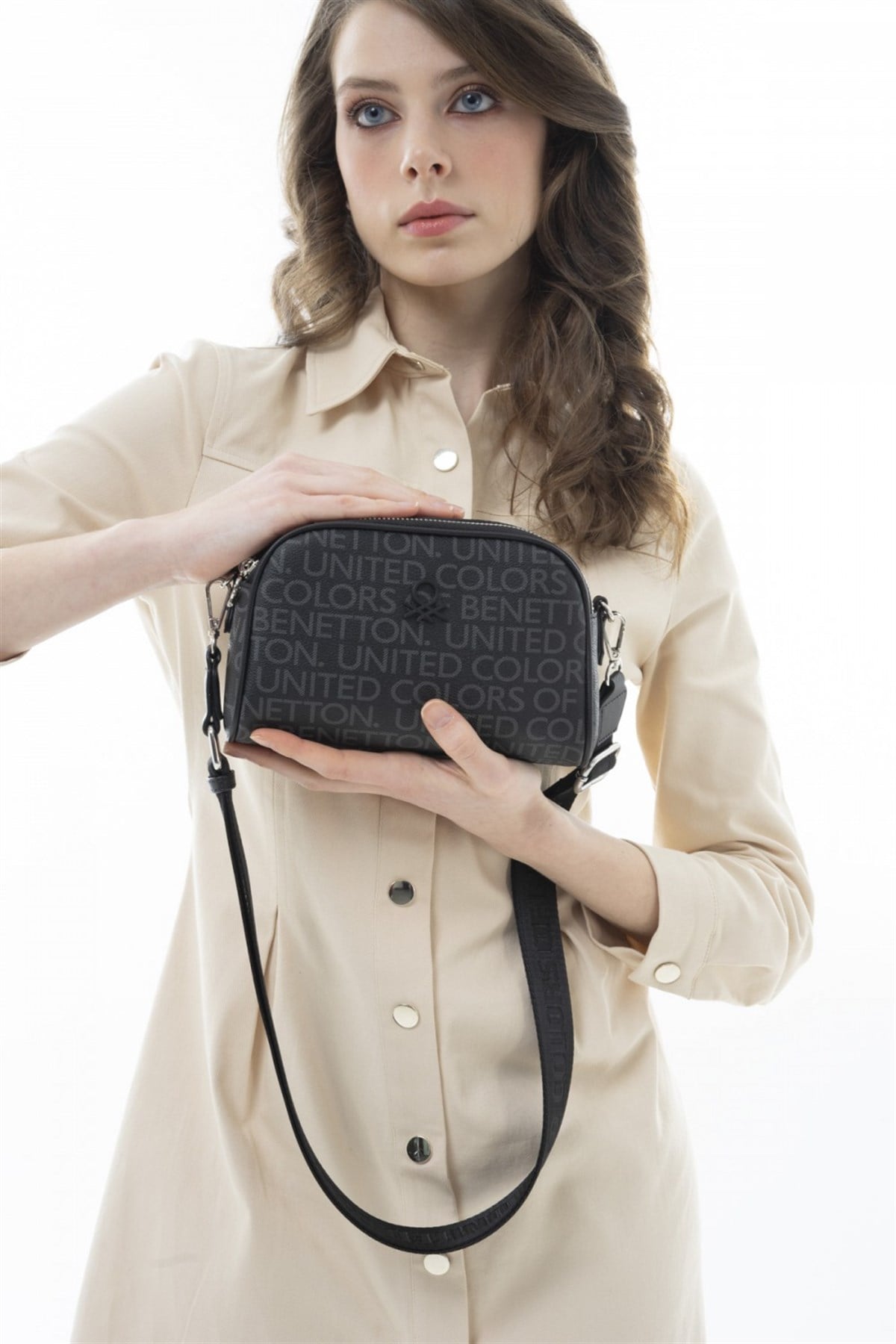 benetton-capraz-canta-bnt-755-siyah-2975dc.jpg