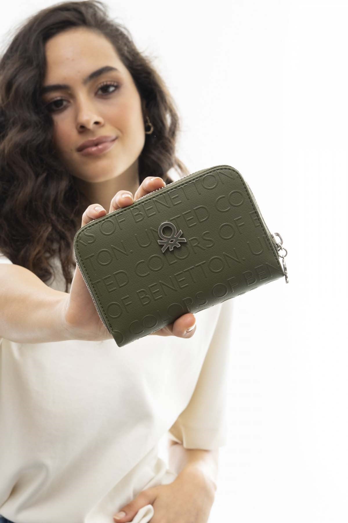 benetton-kadin-cuzdan-bnt-735-haki-c50b5c.jpg