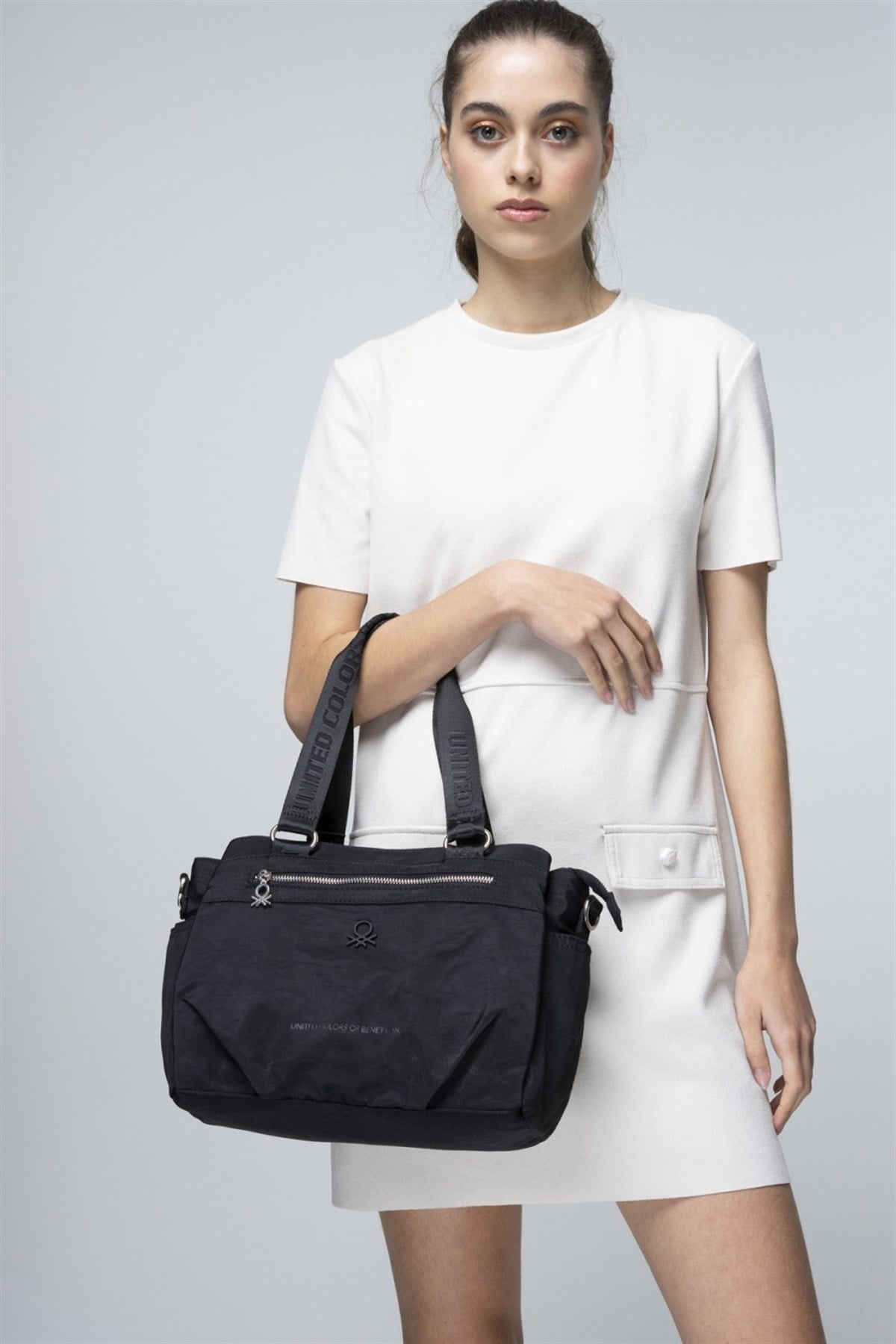 benetton-omuz-cantasi-bnt-686-siyah-1185b5.jpg
