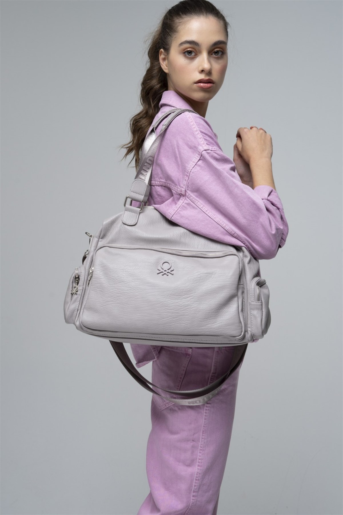 benetton-omuz-cantasi-bnt-701-gri-53848-.jpg