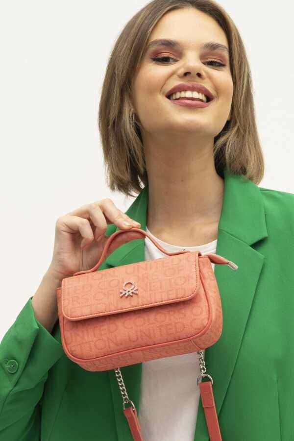 bnt1327 KADIN ÇAPRAZ ÇANTA MERCAN