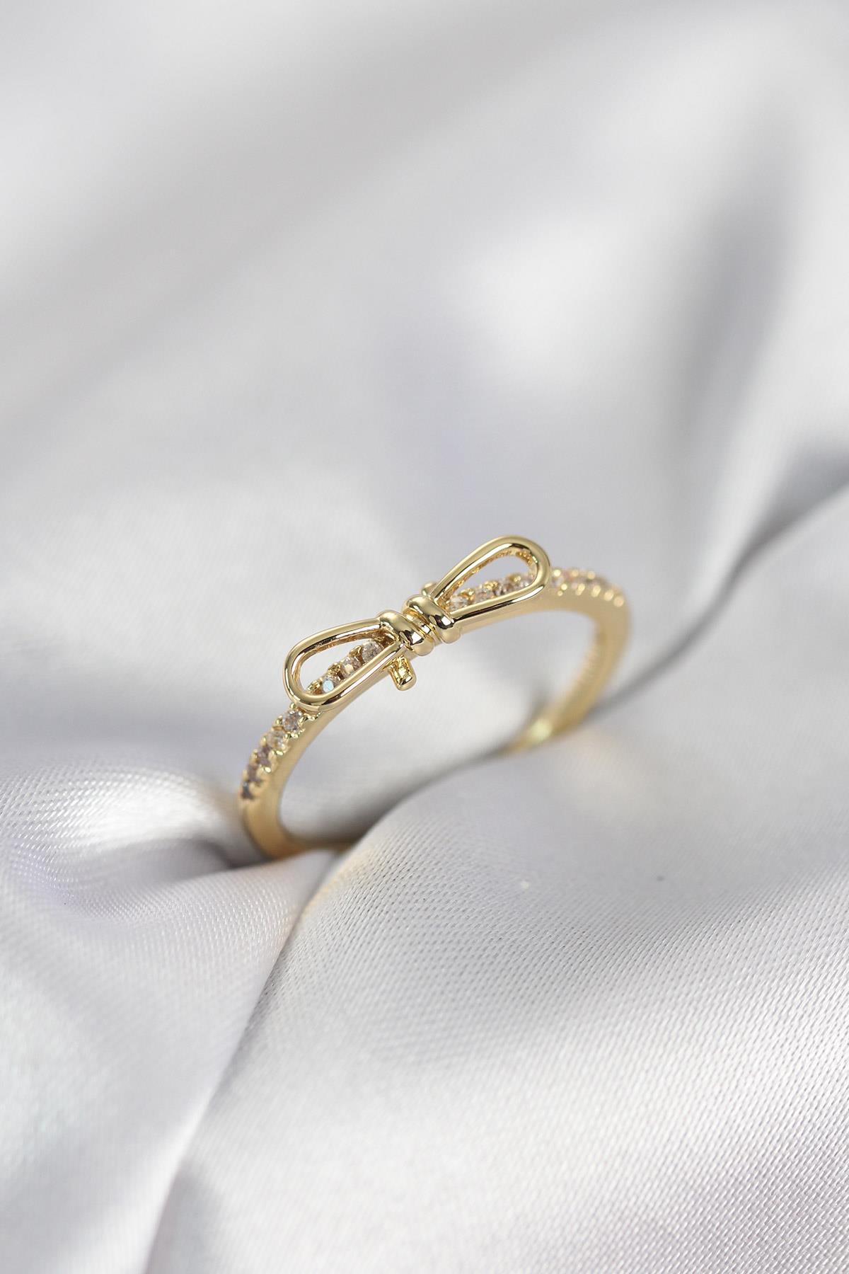Fiyonk Model Zirkon Taşlı Gold Renk Kadın Yüzük