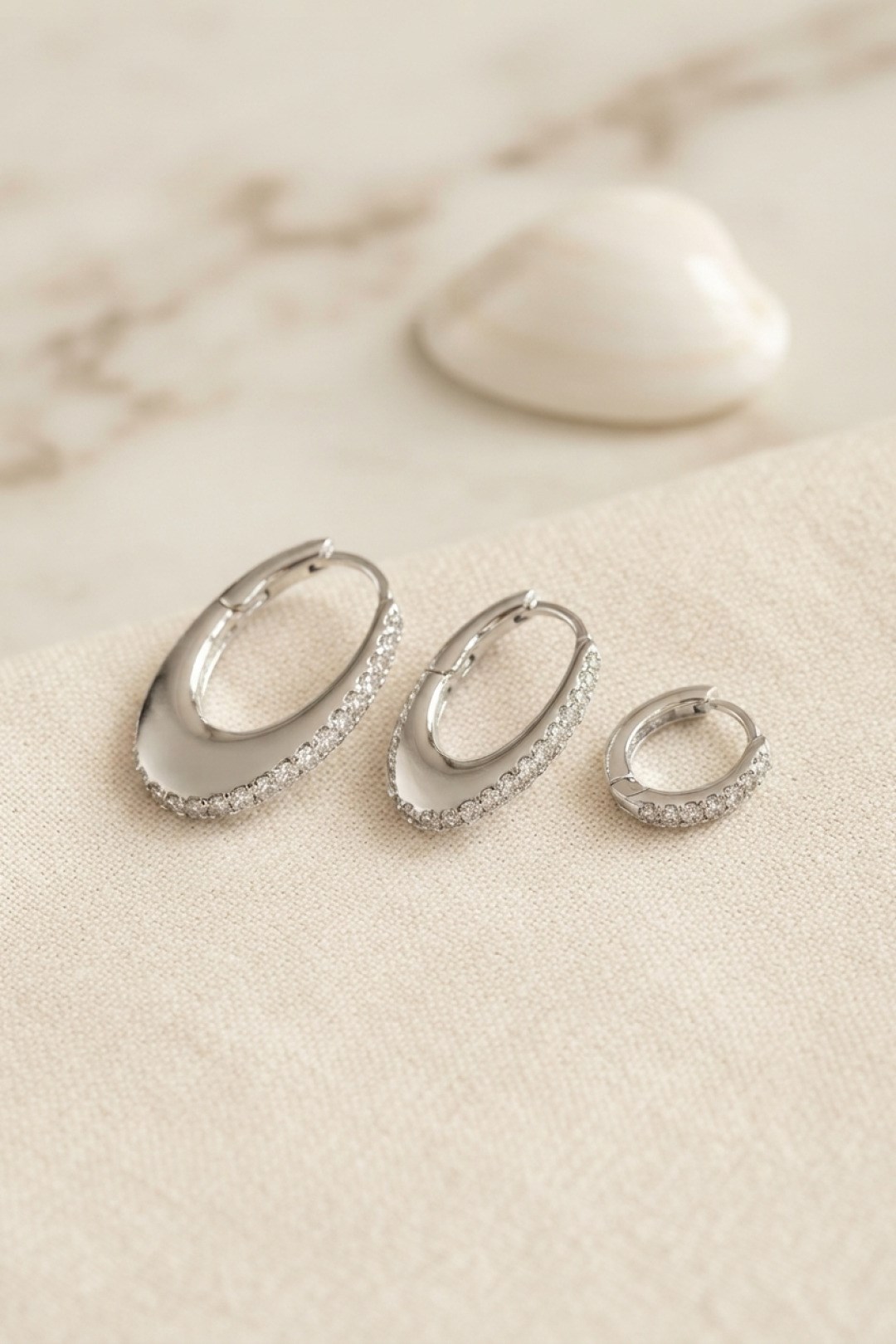Gümüş Renk Oval Halka Model Zirkon Taşlı 3 lü Küpe Set