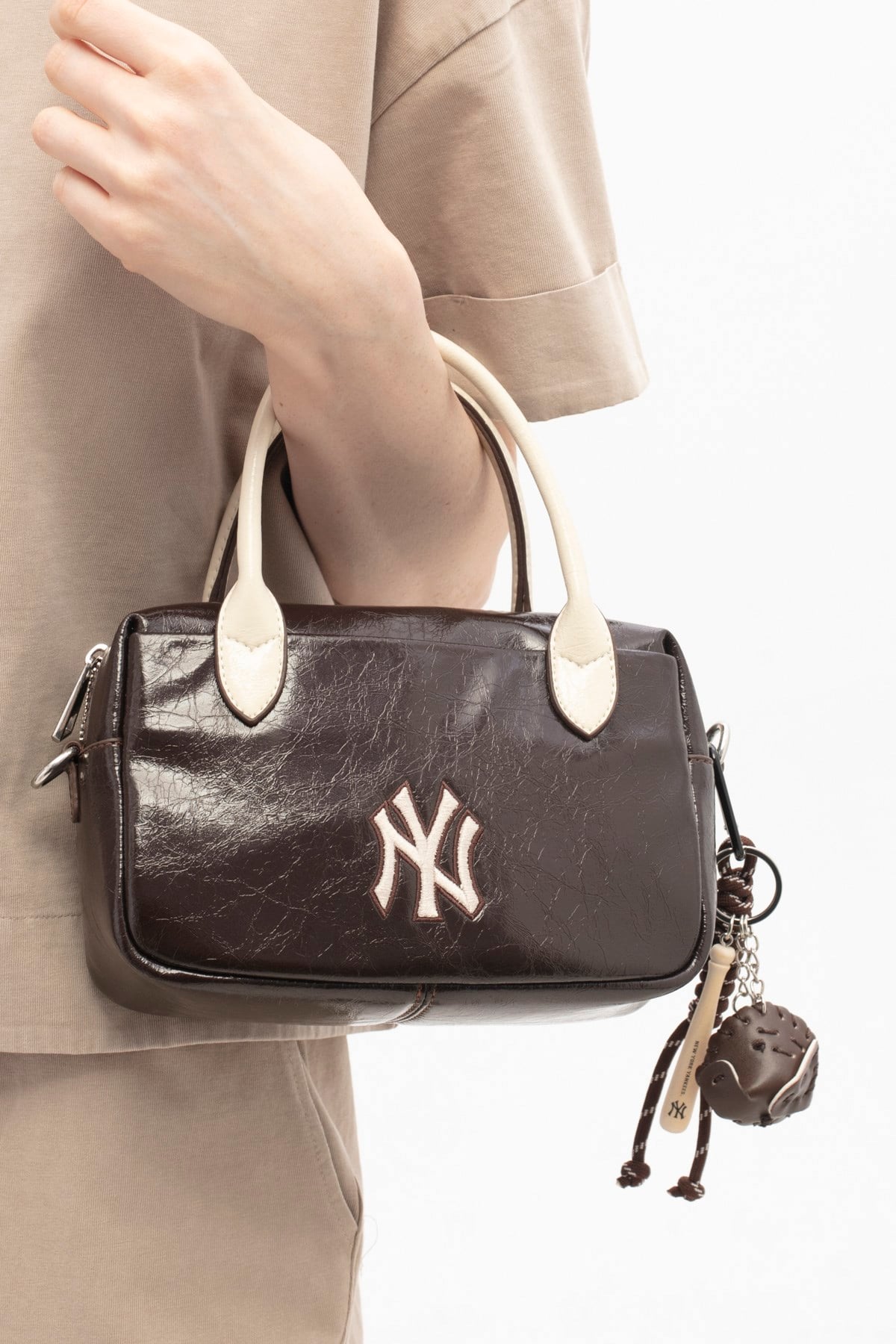 NEW YORK YANKEES KADIN EL ÇANTASI BEJ-KAHVE