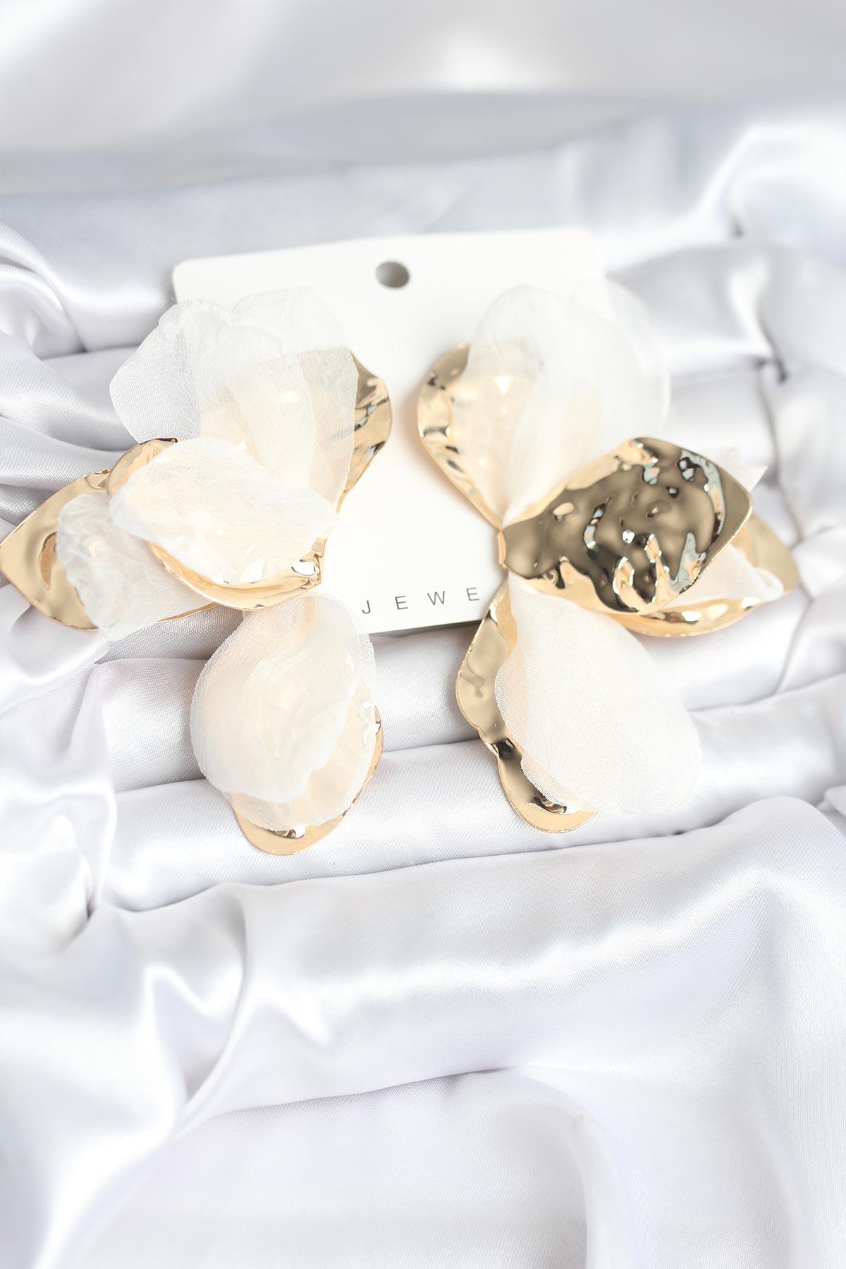 Pirinç Gold Renk Beyaz Tüllü Lotus Kadın Küpe