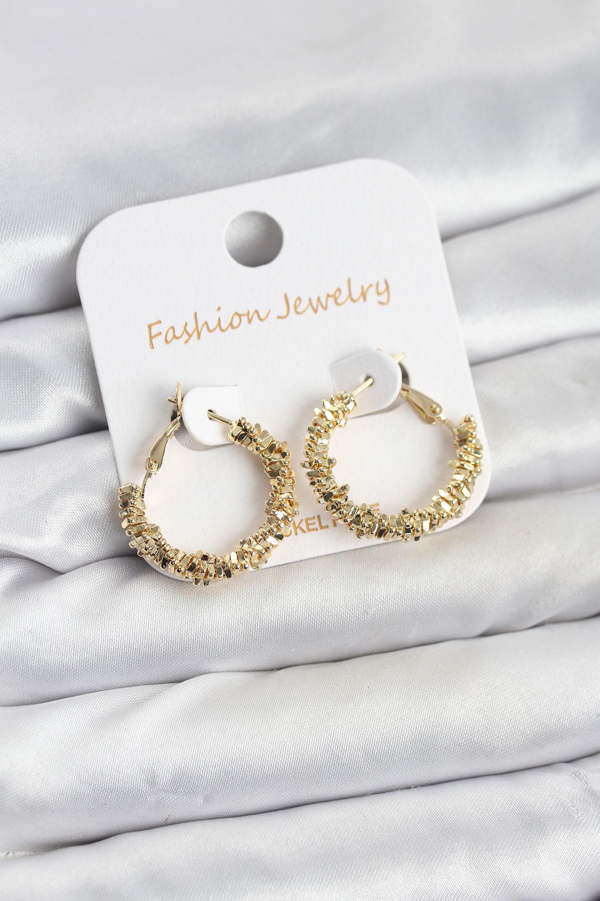 Pirinç Gold Renk Küçük Tırtıklı Halka Model Kadın Küpe