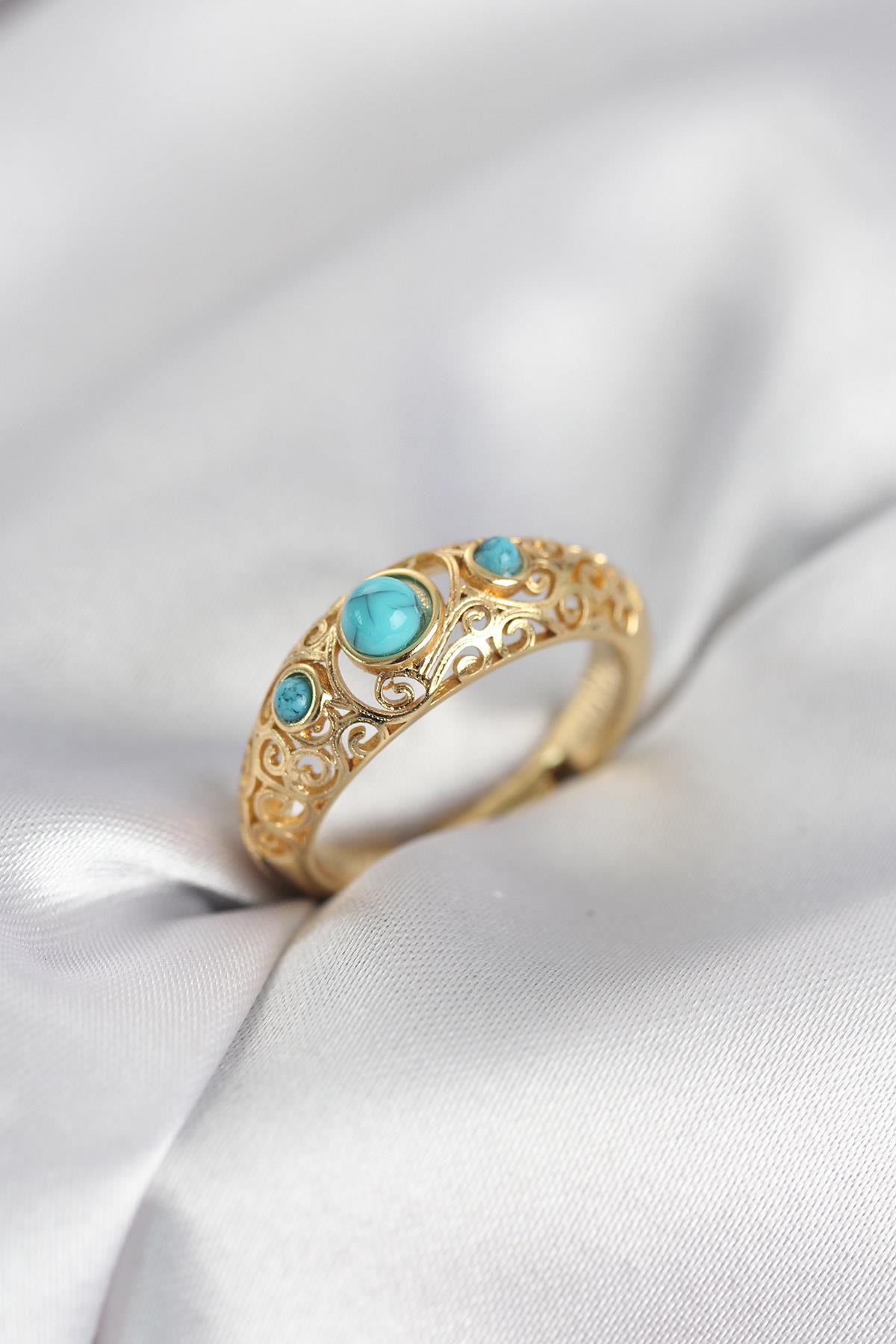 Vintage Model Mavi Taşlı Gold Renk Kadın Yüzük