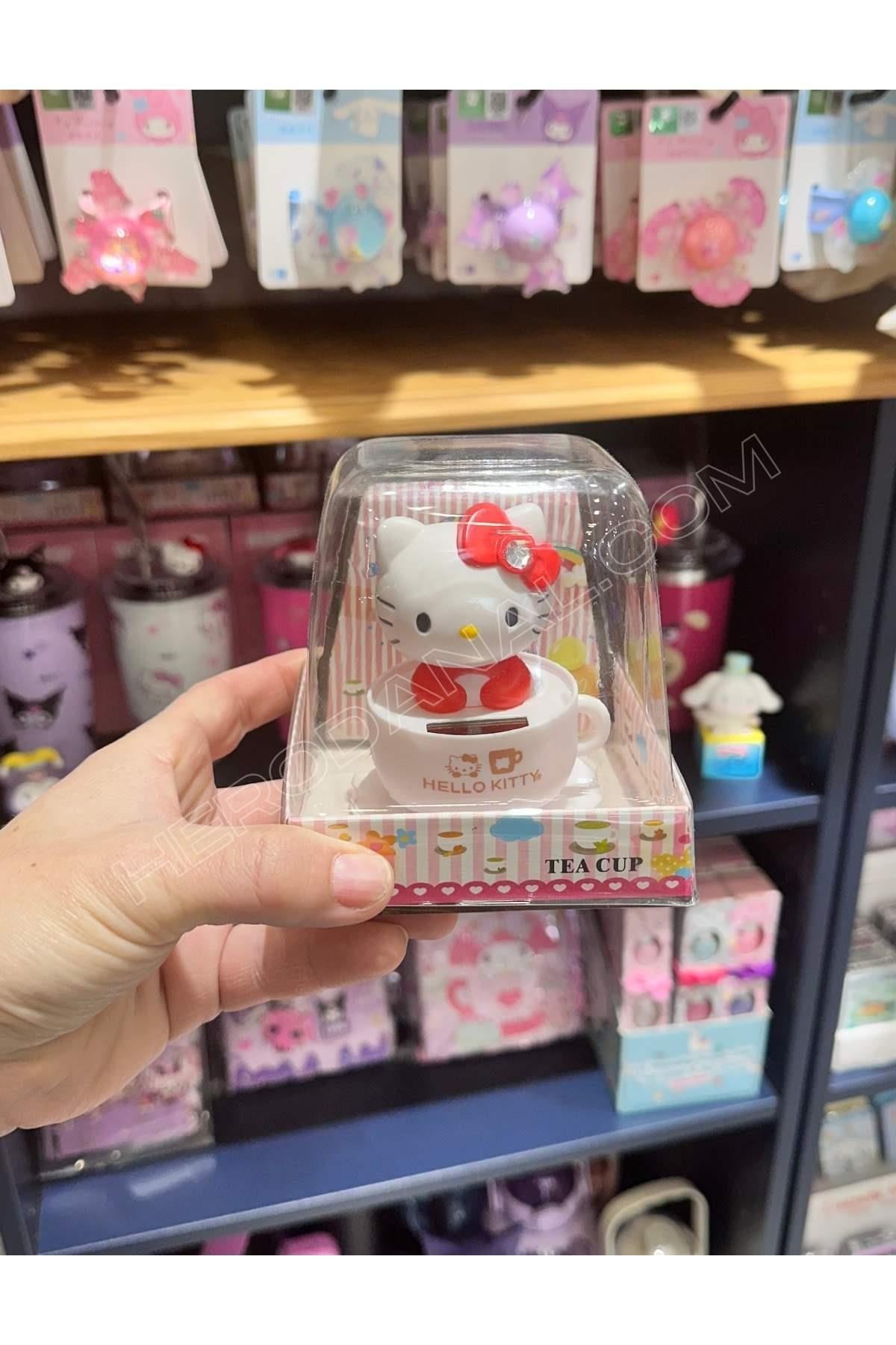 Hello Kitty Güneş-Işık Enerjisi İle Sallanan Kafa Figür Aksesuar - Kırmızı