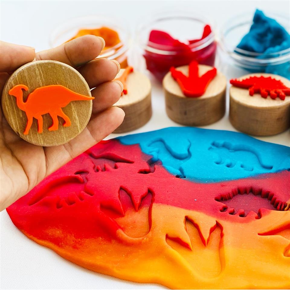 Oyun Hamuru Dinazorlar 6'lı Ahşap Damga Seti