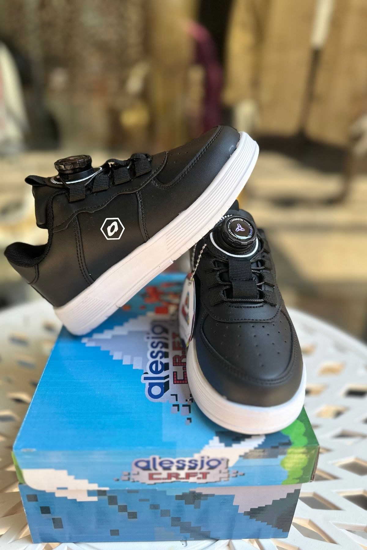 Unisex Çocuk Günlük Spor Ayakkabı - Kilitli Bağcık Sistemi - Siyah